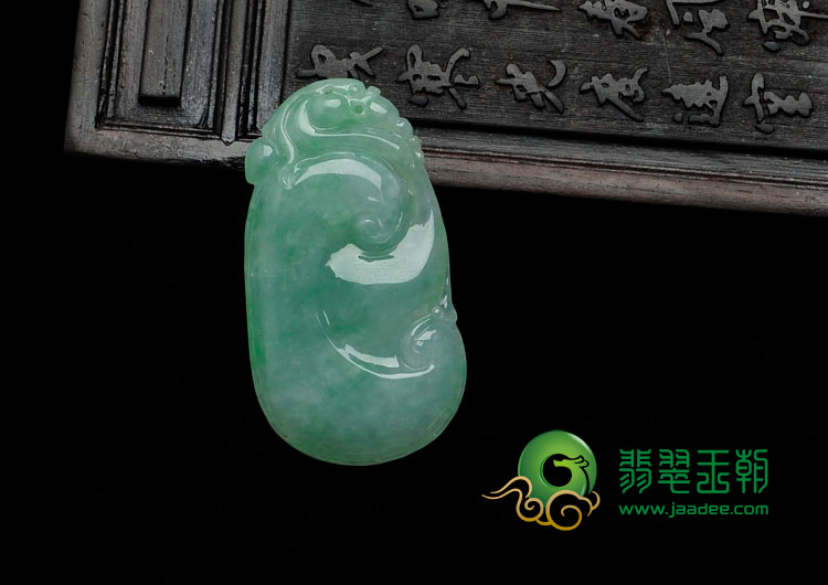 糯冰种翠色缅甸翡翠如意寿挂件