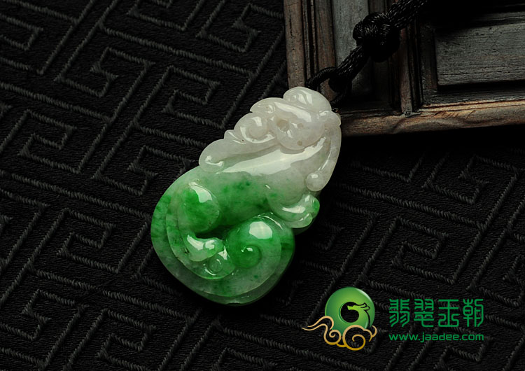 糯冰种飘翠缅甸翡翠龙行如意挂件