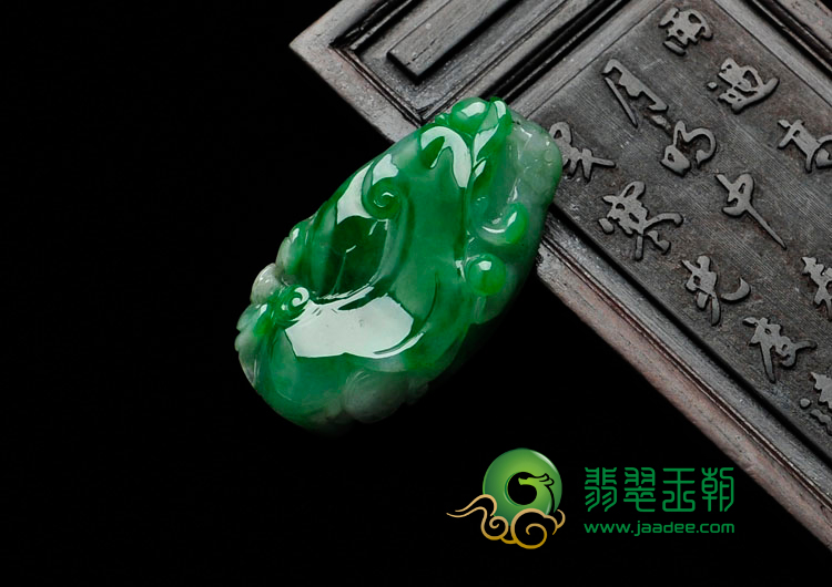 糯冰种翠绿缅甸翡翠如意寿挂件