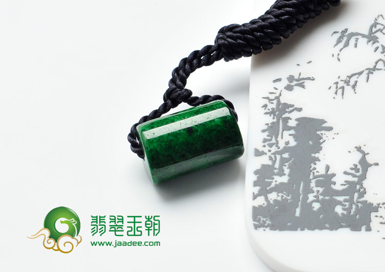 细糯种浓绿干青缅甸翡翠路路通挂件