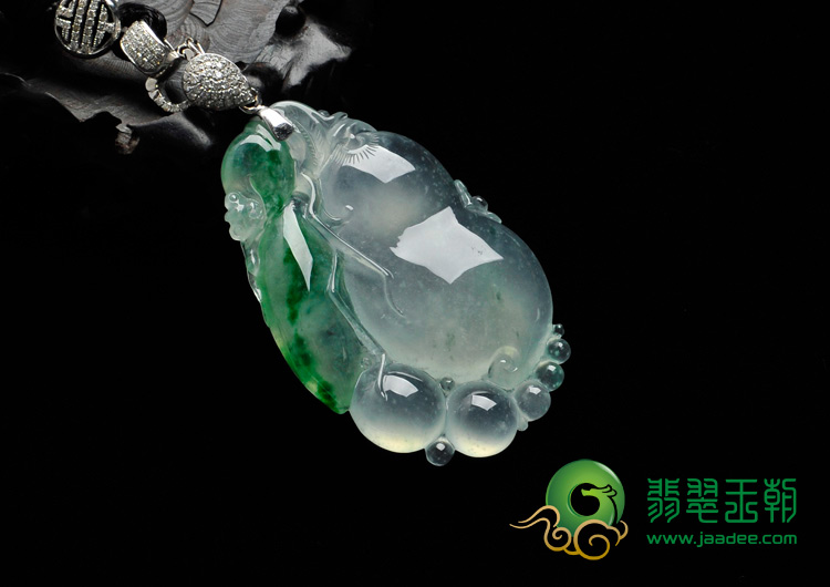 冰玻种飘翠缅甸翡翠福禄寿挂件