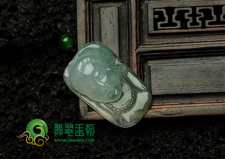 冰玻种晴水缅甸翡翠仕女头挂件
