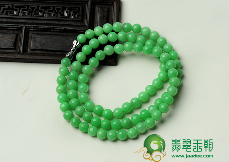 糯冰种豆绿满绿缅甸翡翠项链