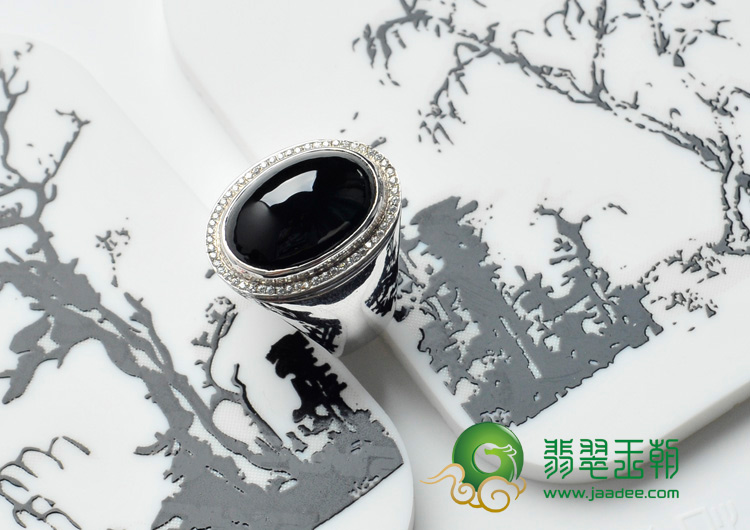 冰种墨翠缅甸翡翠银镀白金戒指（水钻）