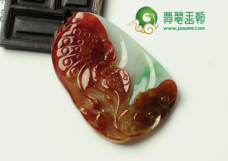 糯冰种三彩缅甸翡翠蝴蝶挂件
