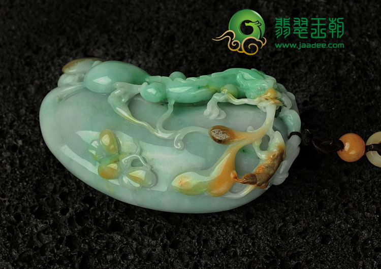 feicui细糯种黄加绿缅甸翡翠“福禄甲天下”手玩件