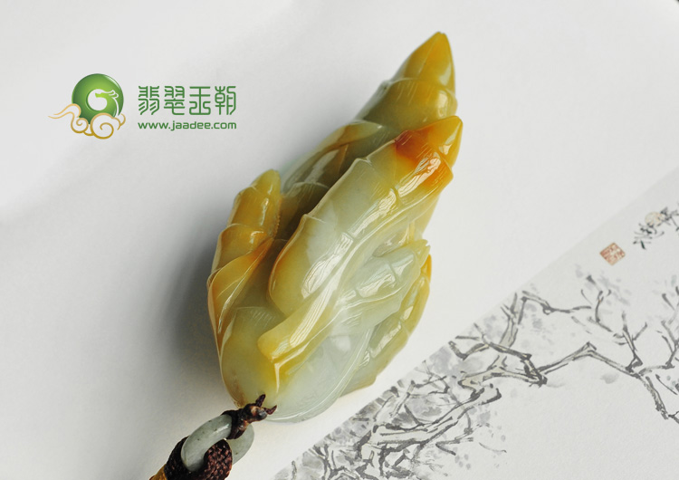 糯冰种黄翡缅甸翡翠竹笋“日新月异”手玩件