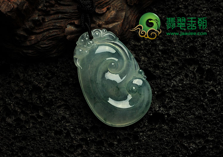 冰种飘花缅甸翡翠如意挂件