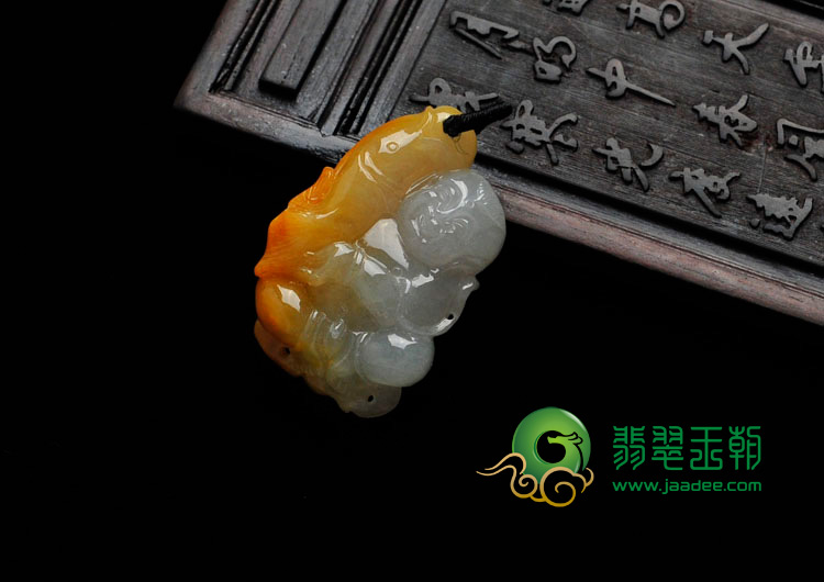 糯冰种黄翡缅甸翡翠送财童子挂件