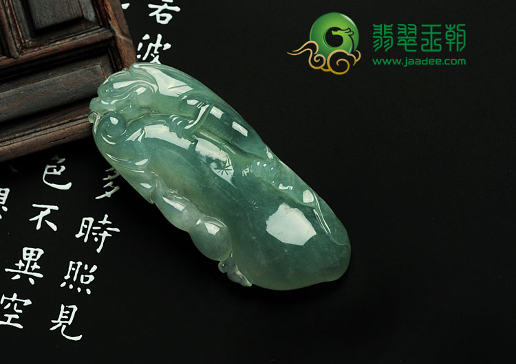 冰种晴水缅甸翡翠福寿瓜挂件