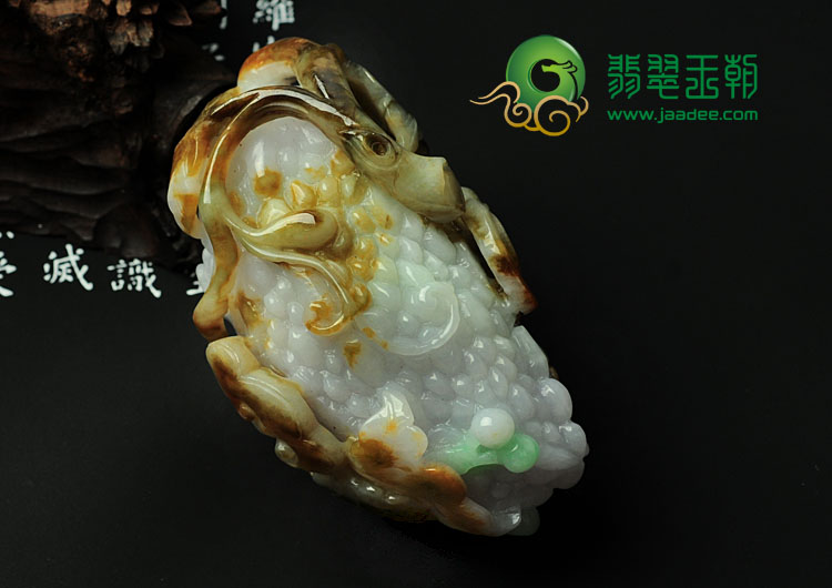 细糯种三彩缅甸翡翠苦尽甘来手玩件