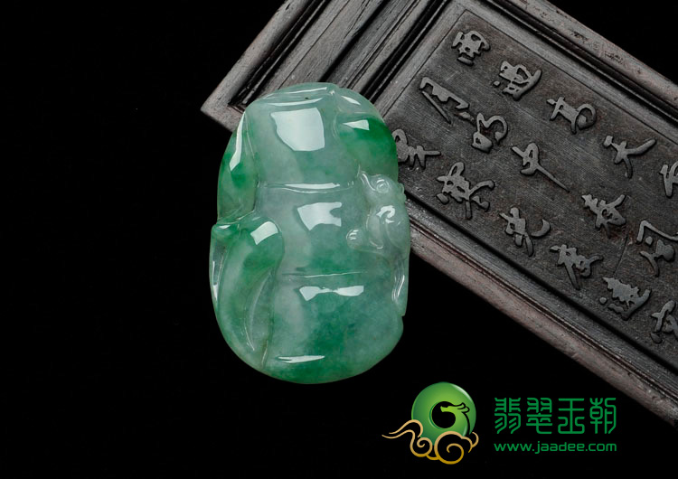 冰种飘翠缅甸翡翠节节高挂件