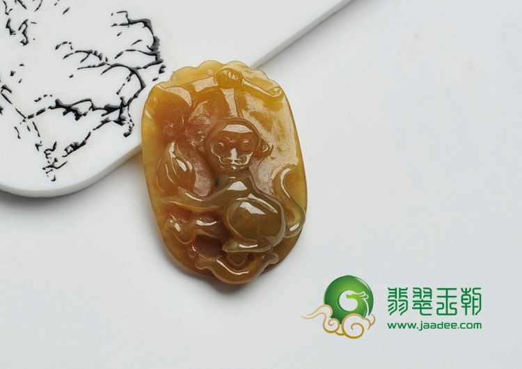 糯冰种褐黄翡缅甸翡翠灵猴献寿挂件