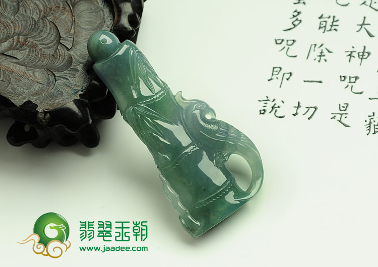 冰种蓝晴水缅甸翡翠节节高挂件