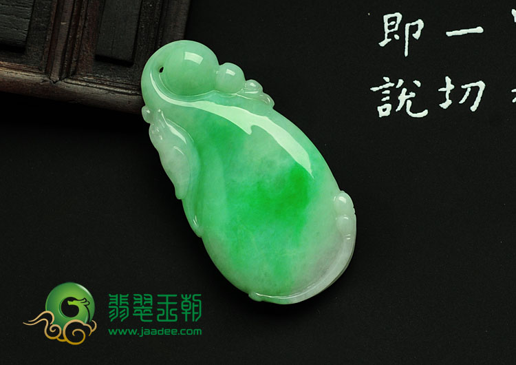 feicui糯冰种翠色缅甸翡翠如意挂件