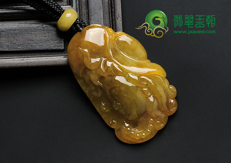 冰种黄翡缅甸翡翠美人头挂件