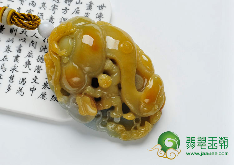 糯冰种黄翡缅甸翡翠望子成龙手玩件