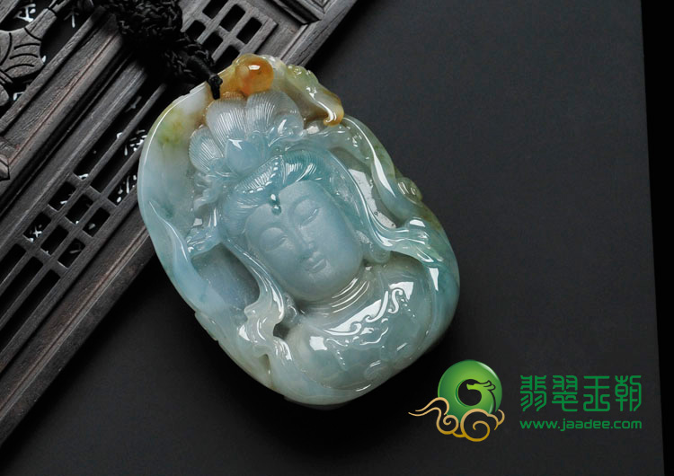 冰种晴水飘花略带黄翡缅甸翡翠观音头挂件