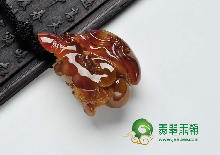 糯冰种褐黄翡缅甸翡翠如意手玩件