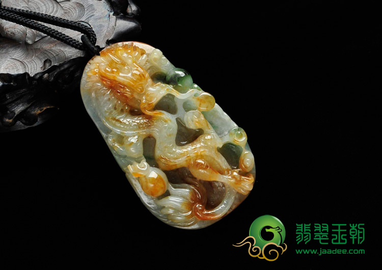糯冰种黄翡略飘花缅甸翡翠飞龙挂件