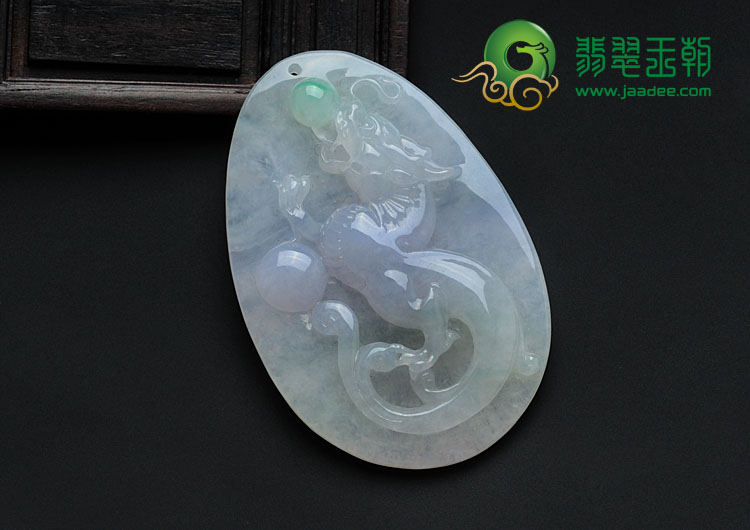 冰种春带彩缅甸翡翠龙牌挂件