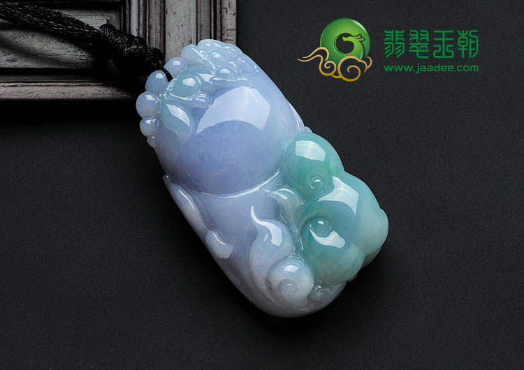 细糯种春带彩缅甸翡翠福禄寿挂件