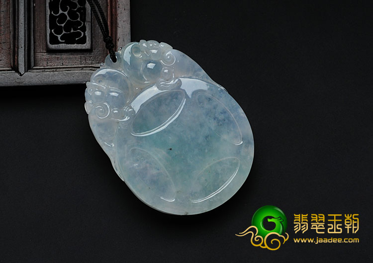 冰种淡晴水缅甸翡翠福在眼前挂件