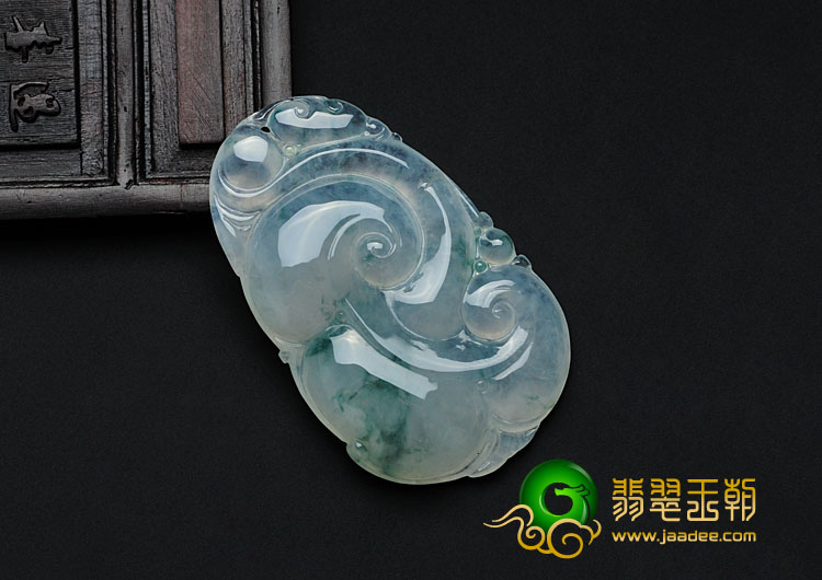 冰种飘花缅甸翡翠如意挂件