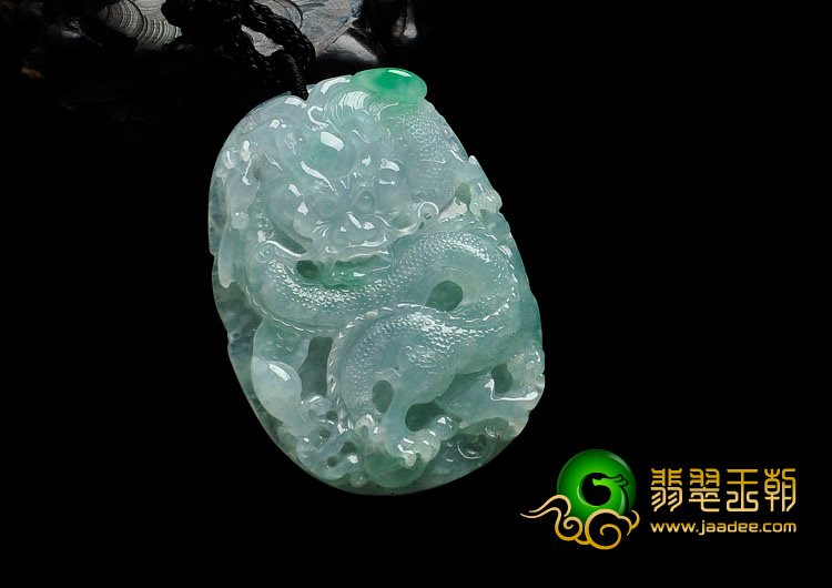 冰种飘翠缅甸翡翠龙牌挂件