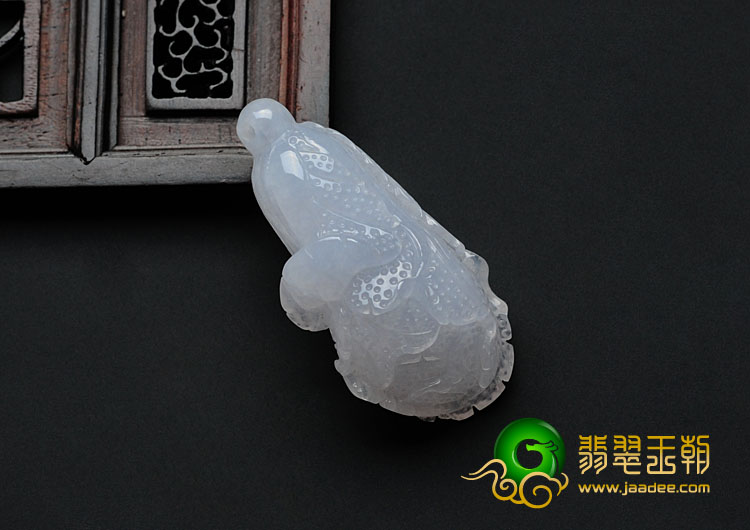 糯冰种缅甸翡翠白菜挂件