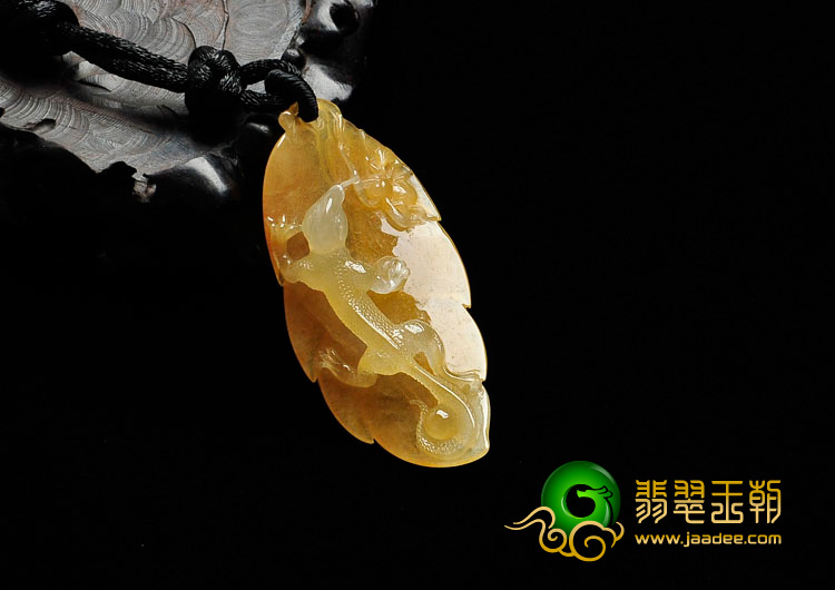 糯冰种黄翡缅甸翡翠一夜成龙挂件