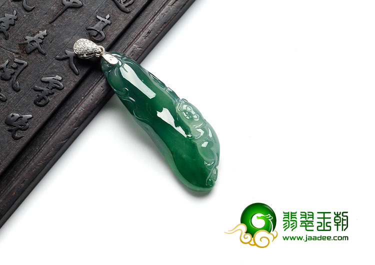 冰种绿晴水缅甸翡翠欢喜福瓜挂件