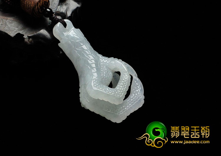 糯冰种晴水缅甸翡翠“抓财手”挂件