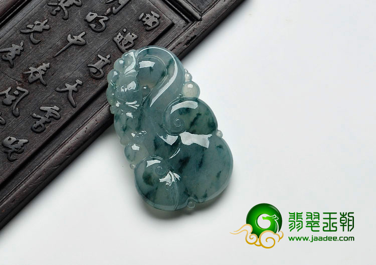 冰种飘花缅甸翡翠如意寿挂件