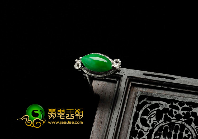 糯冰种阳绿满绿缅甸翡翠镶白金戒指
