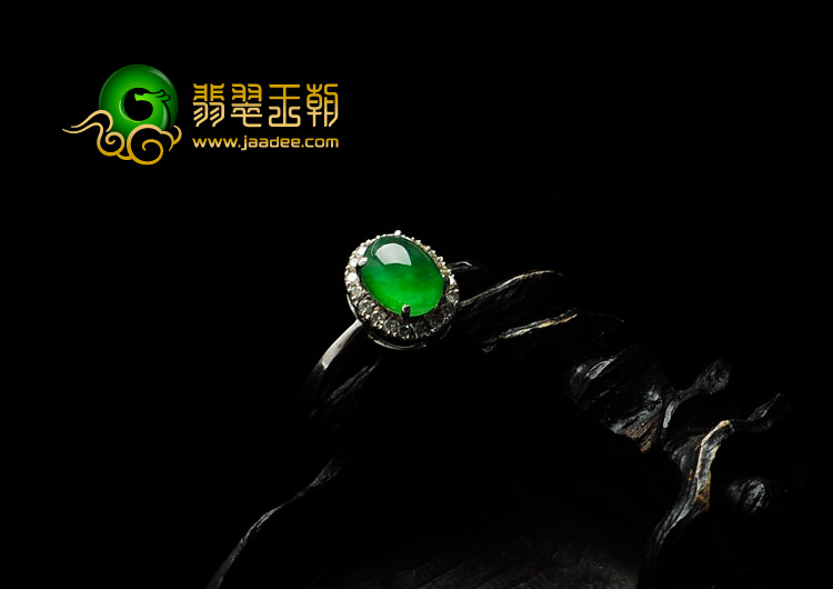 冰种飘翠缅甸翡翠镶白金戒指