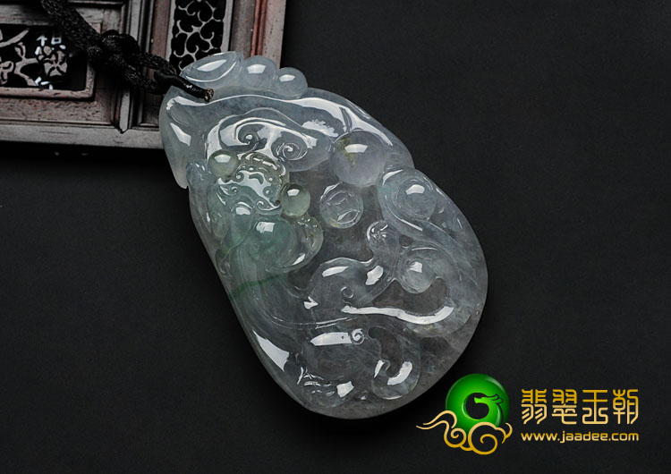 冰种晴水飘翠缅甸翡翠螭龙如意挂件