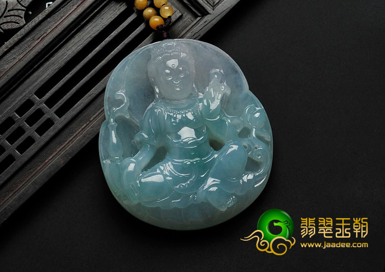 糯冰种晴水缅甸翡翠坐莲观音挂件
