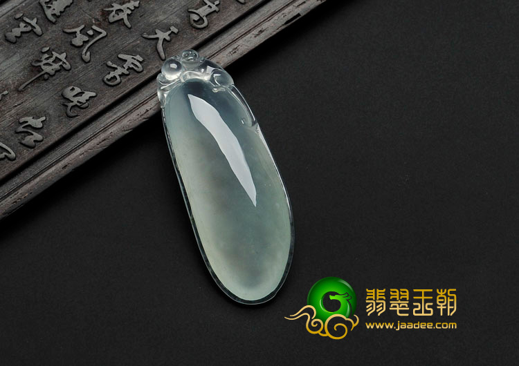冰玻种晴水缅甸翡翠福瓜挂件