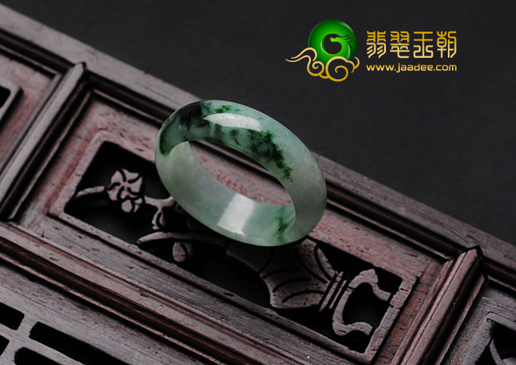 糯冰种飘绿花缅甸翡翠指环