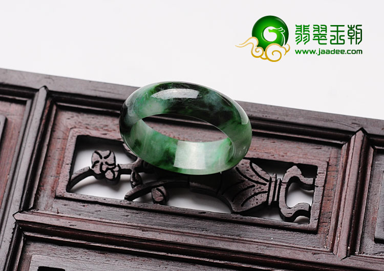 糯冰种飘绿花缅甸翡翠指环
