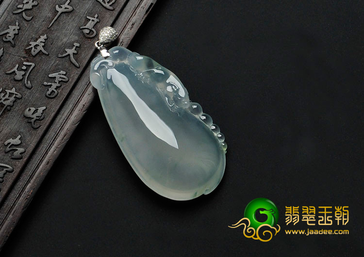 冰种飘花缅甸翡翠福寿瓜挂件
