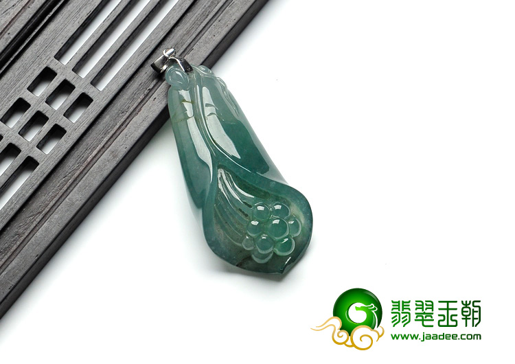 冰种晴水缅甸翡翠玉兰花挂件