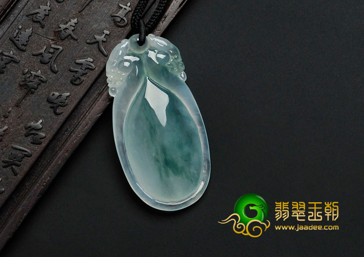 冰种飘花缅甸翡翠双龙如意挂件