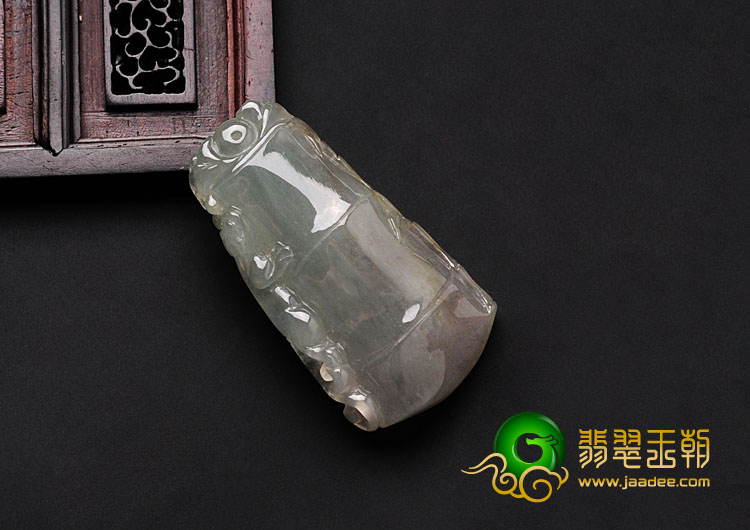冰种晴水缅甸翡翠节节高挂件