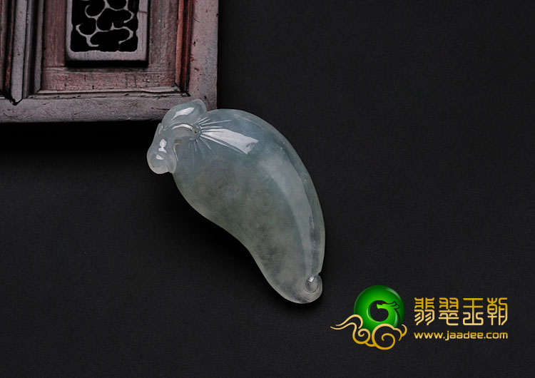 冰种晴水缅甸翡翠福瓜挂件