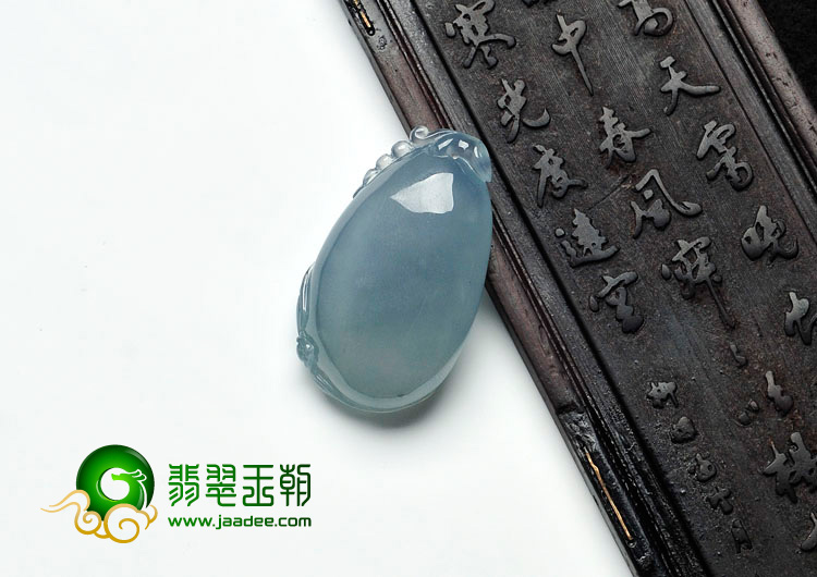冰种晴水缅甸翡翠福瓜挂件