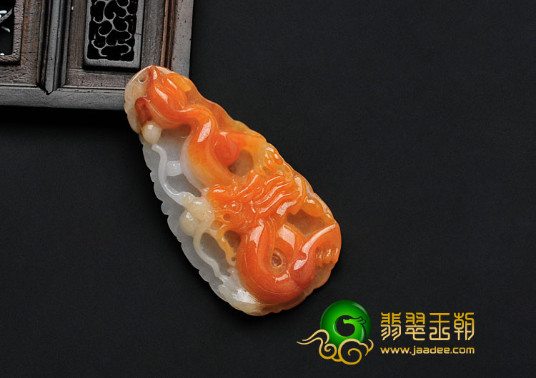 糯冰种红黄翡缅甸翡翠龙挂件