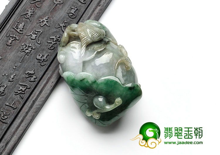 糯冰种飘翠缅甸翡翠寿桃挂件