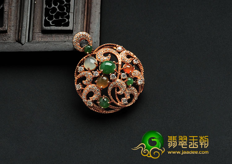 冰种/糯冰种三彩缅甸翡翠银镀金胸坠
